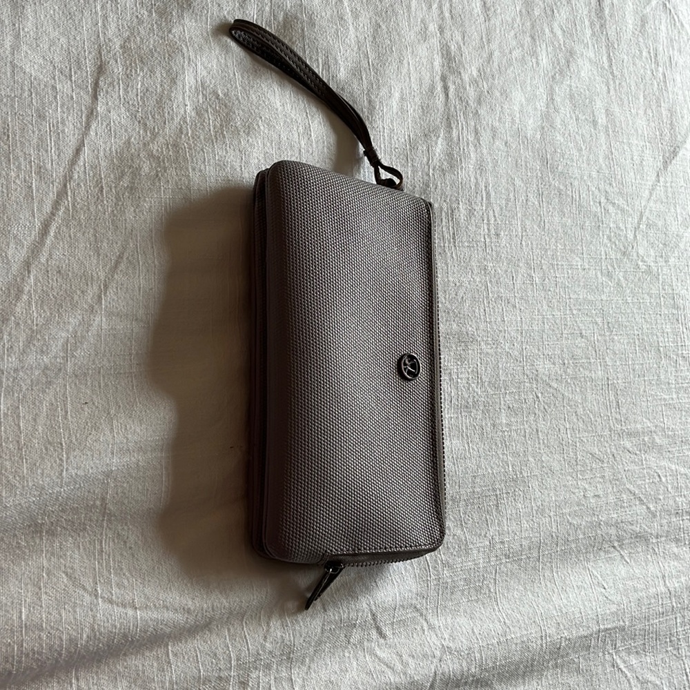 Lululemon clutch